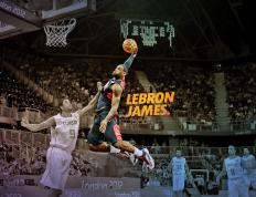 库里意外战胜皇家马德里，领先优势明显引爆全场！观众掌声雷动